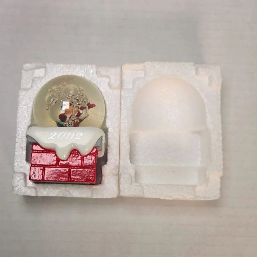 Disney Mickey Mouse‎ Snow Globe 2002 JCPenney Christmas Chimney
